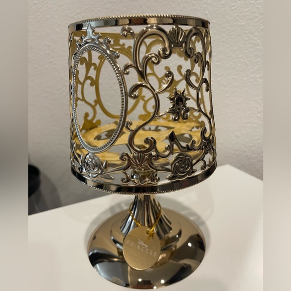 Bath & Body Works Disney Princess Royal Lamp 3-Wick Candle Holder BBW - Picture 2 of 2